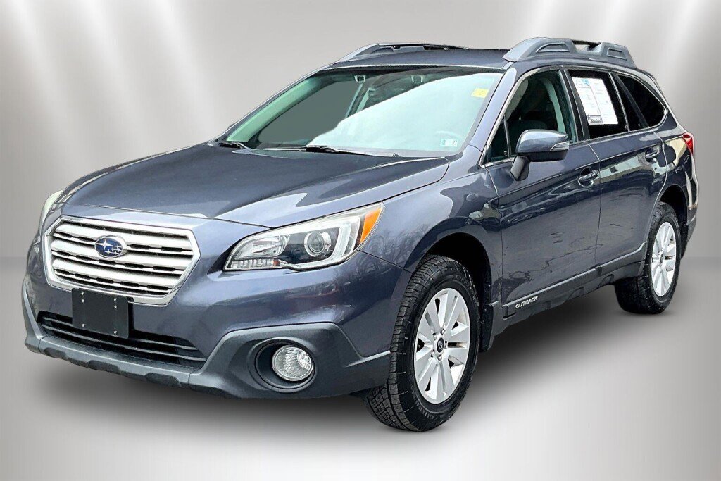 Used 2017 Subaru Outback 2.5i Premium image 3