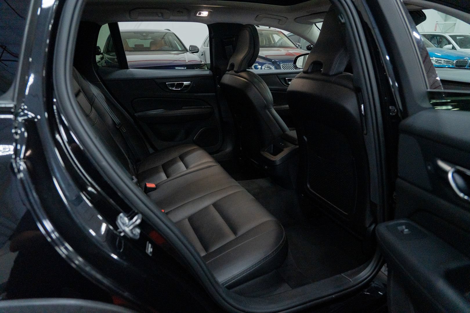 Used 2020 Volvo V60 T5 Cross Country AWD/4WD image 22