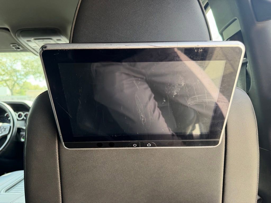 Used 2021 Chevrolet Suburban RST w/ Luxury Package image 33