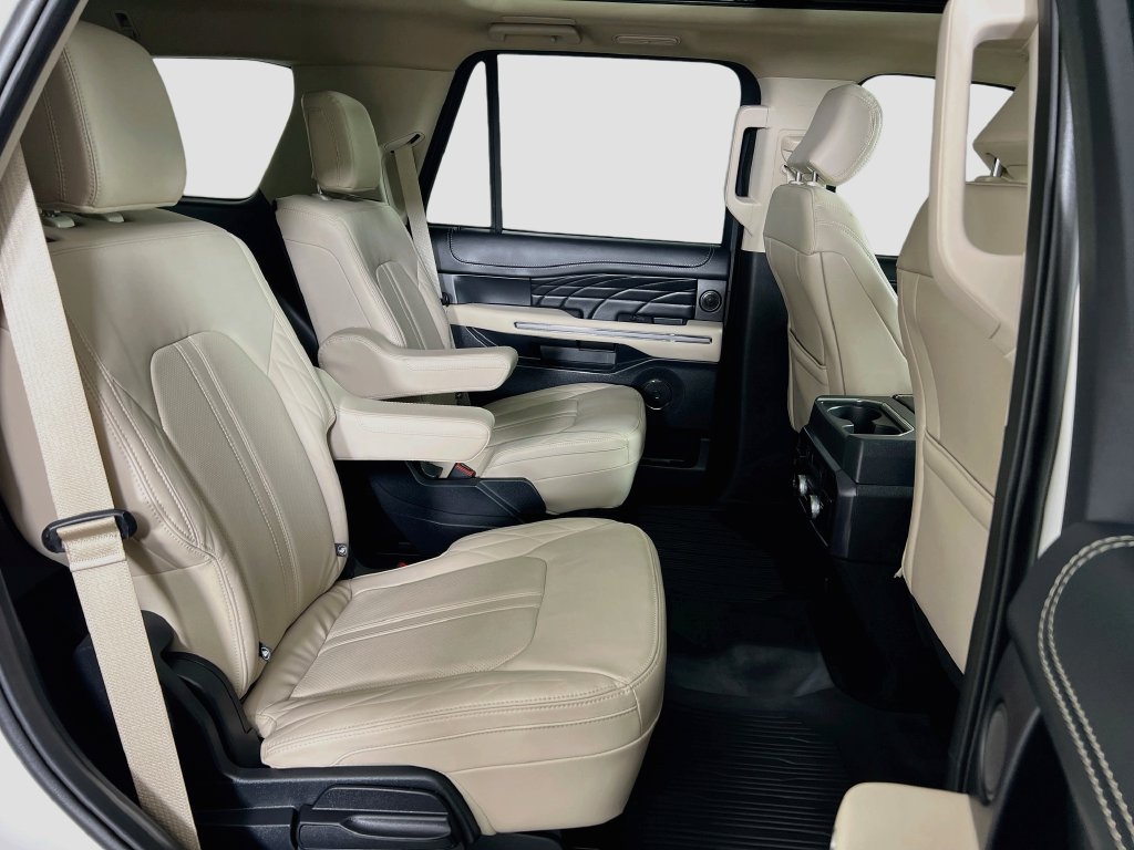 Certified 2024 Ford Expedition Platinum AWD/4WD image 30