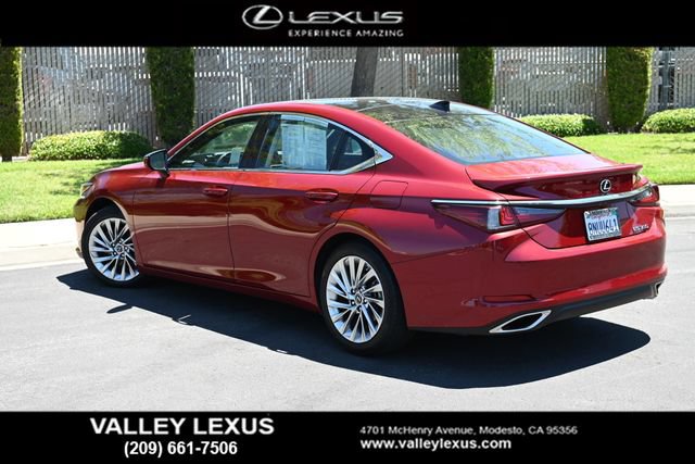 Used 2020 Lexus ES 350 Ultra Luxury w/ Accessory Package 2 FWD image 4