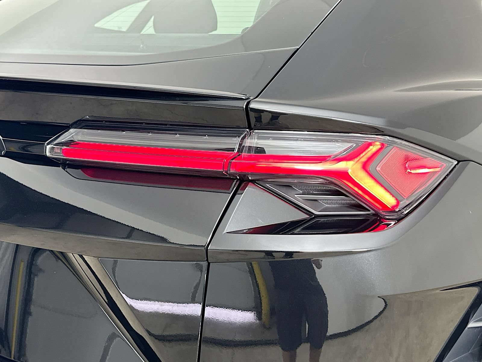 Used 2024 Lamborghini Urus S AWD/4WD image 67