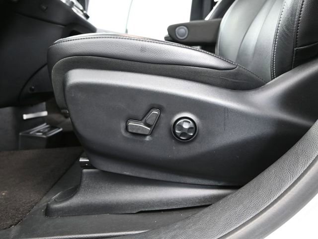 Used 2022 Chrysler Pacifica Touring-L w/ Uconnect Theater Family Group image 25