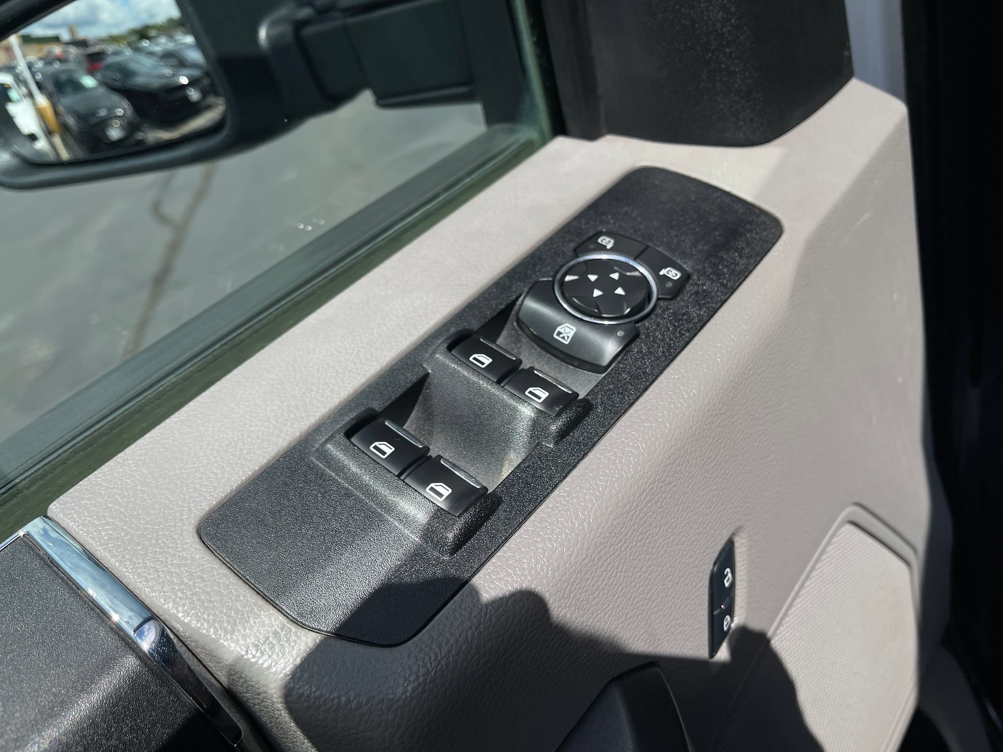 Used 2017 Ford F250 XLT AWD/4WD image 12