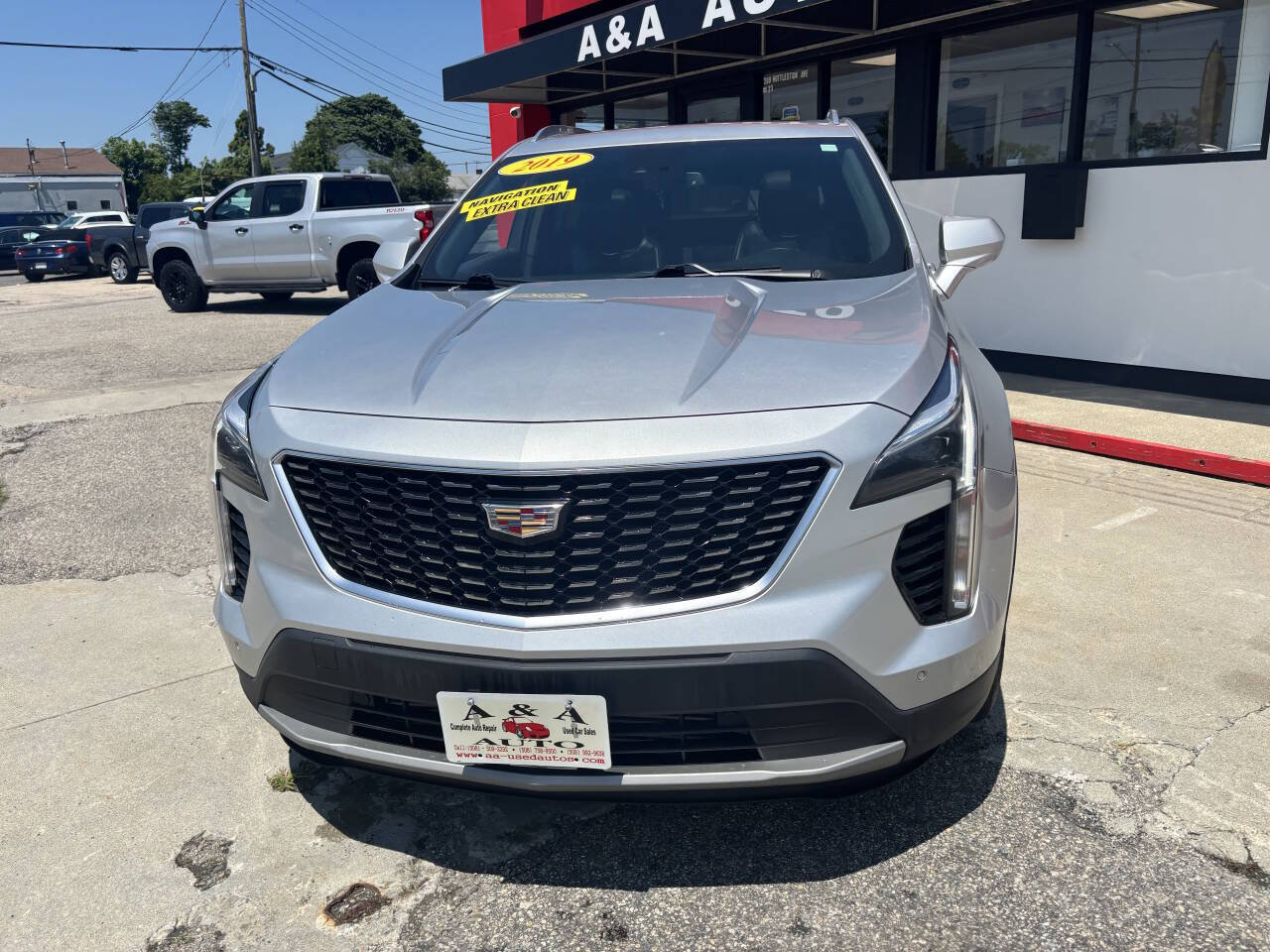 Used 2019 Cadillac XT4 Premium Luxury AWD/4WD image 2