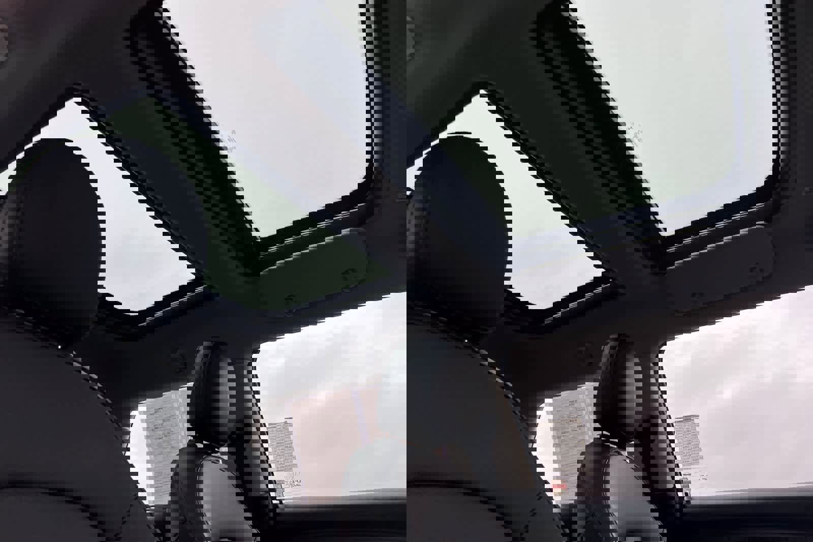 Used 2020 MINI Cooper 2-Door Hardtop image 17