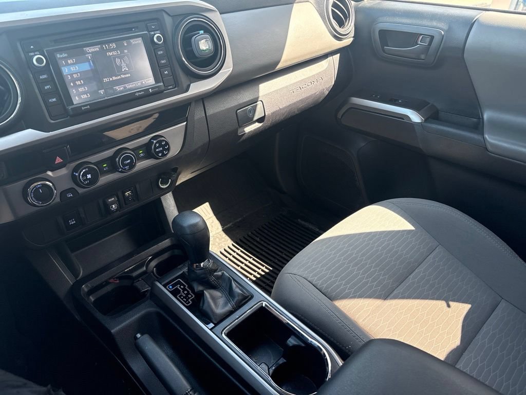 Used 2018 Toyota Tacoma SR5 AWD/4WD image 22