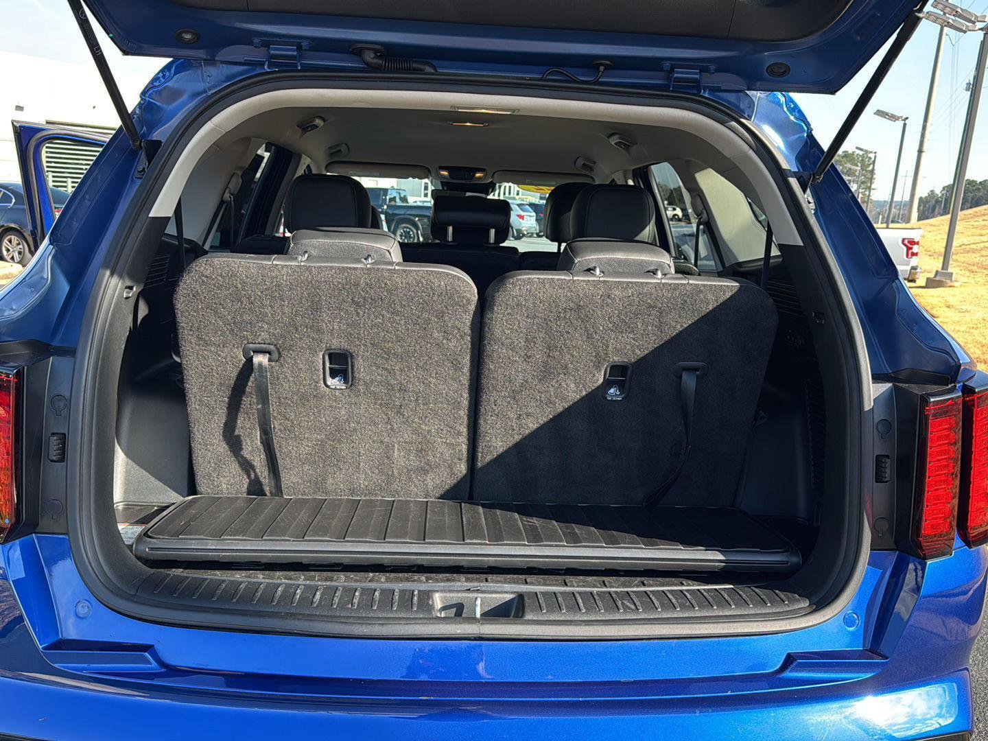 Used 2022 Kia Sorento S image 29