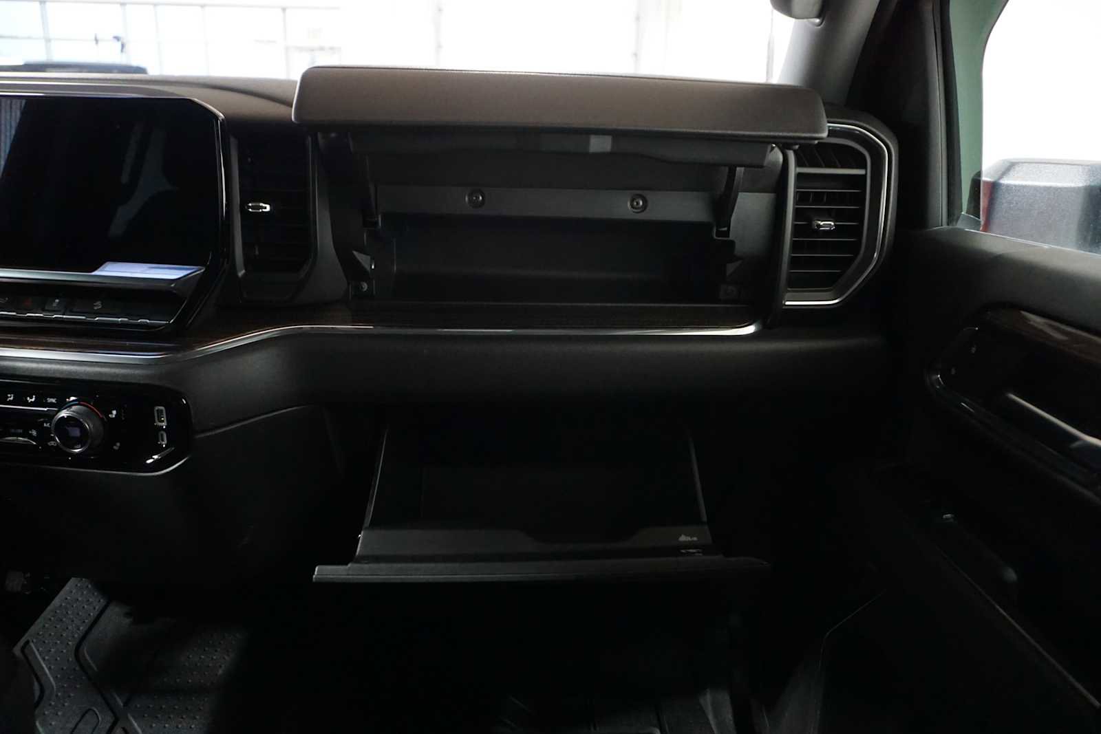 Certified 2024 Chevrolet Silverado 2500 LT w/ All Star Edition image 17