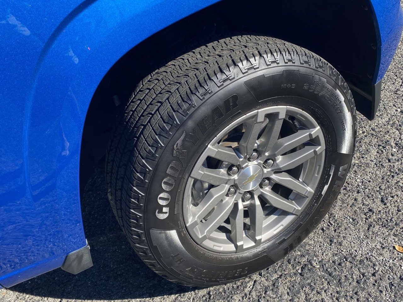 Used 2024 Chevrolet Colorado LT RWD image 11