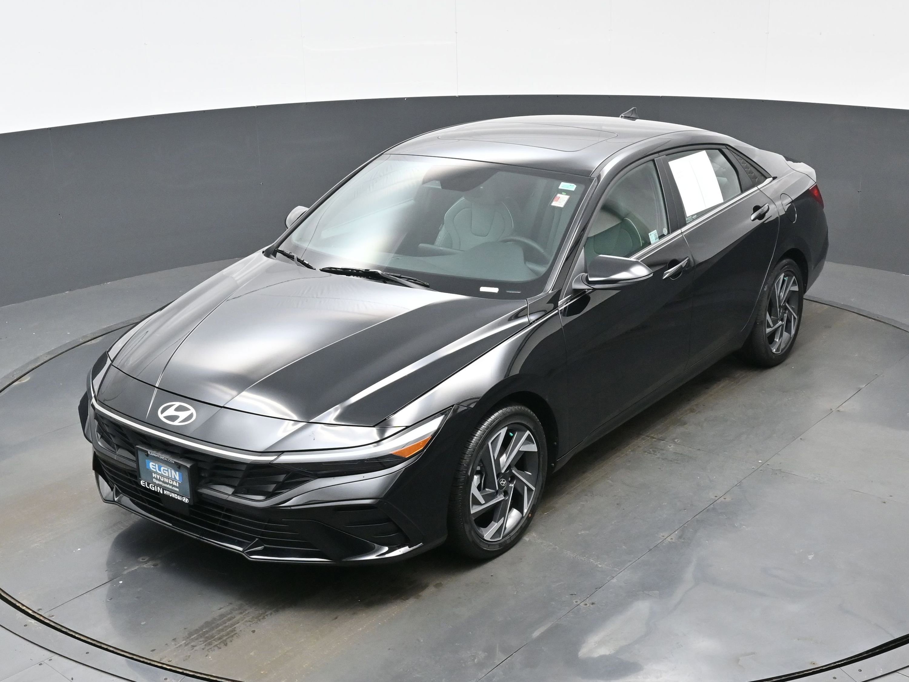 Certified 2025 Hyundai Elantra Limited image 33