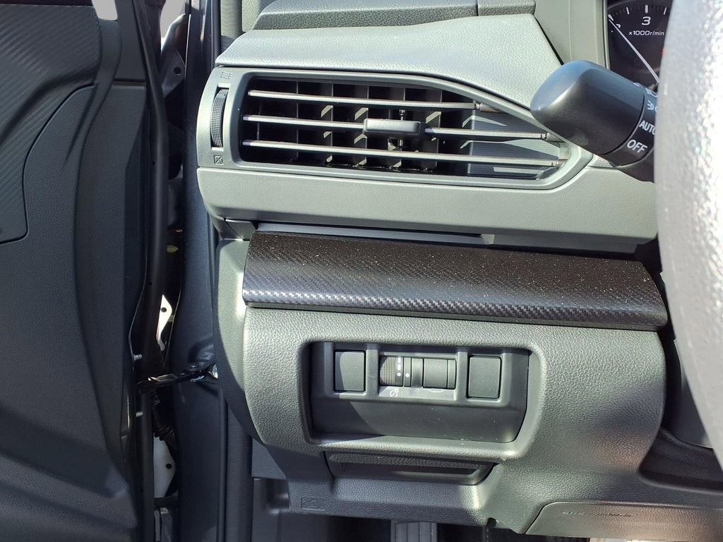 Certified 2025 Subaru Crosstrek 2.0i Premium image 16
