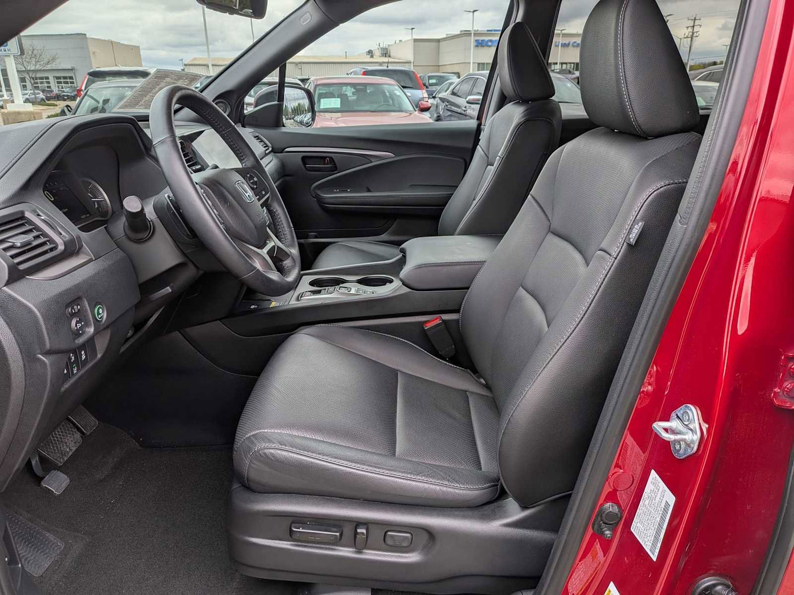 Certified 2024 Honda Passport EX-L image 15