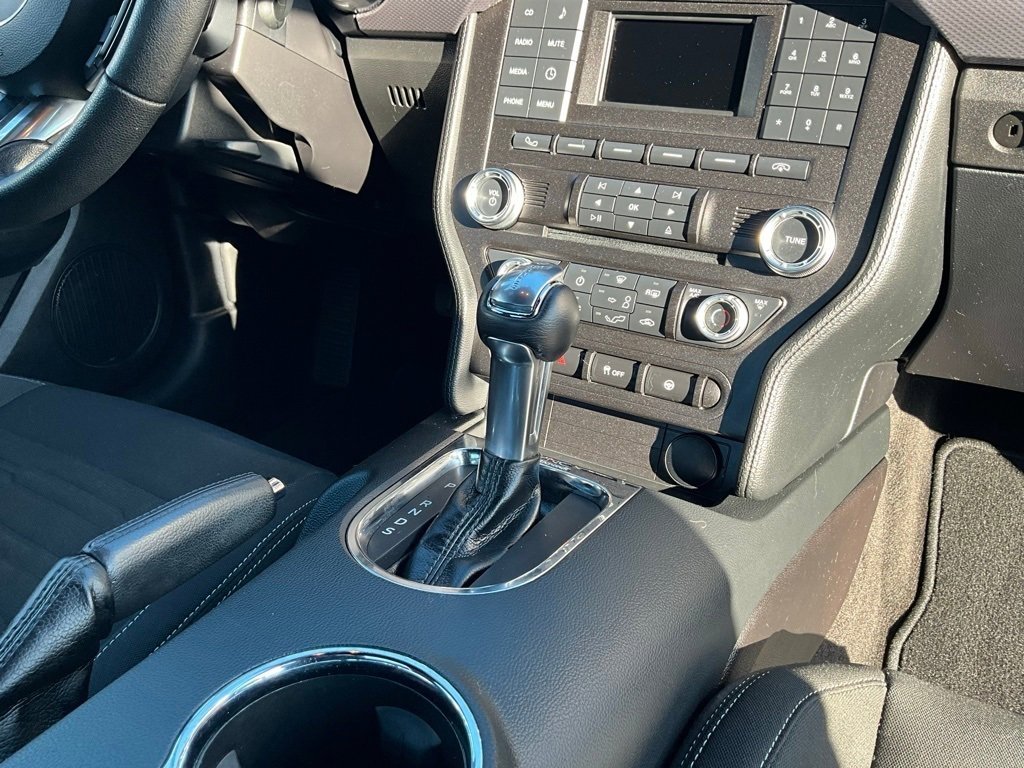 Used 2015 Ford Mustang Coupe image 17