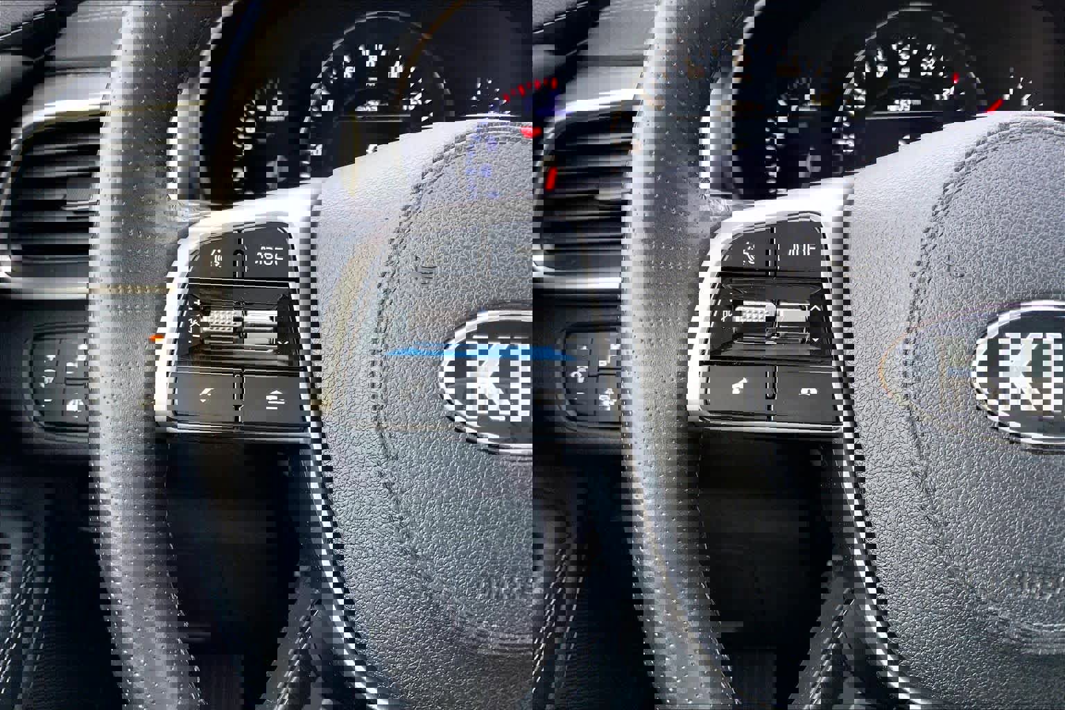 Used 2019 Kia Sorento SX image 24