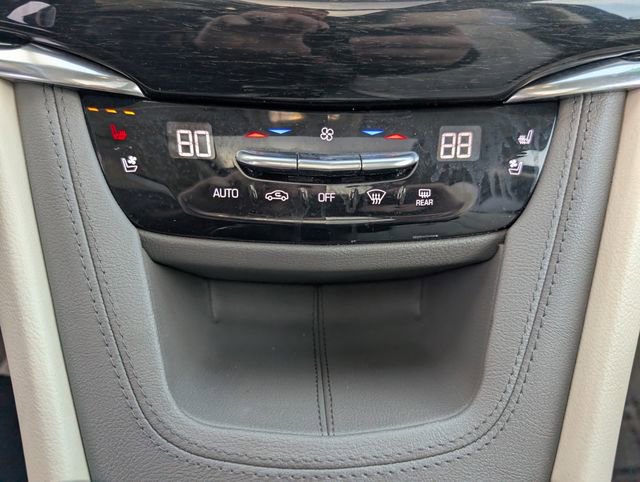 Used 2020 Cadillac XT6 Premium Luxury image 18