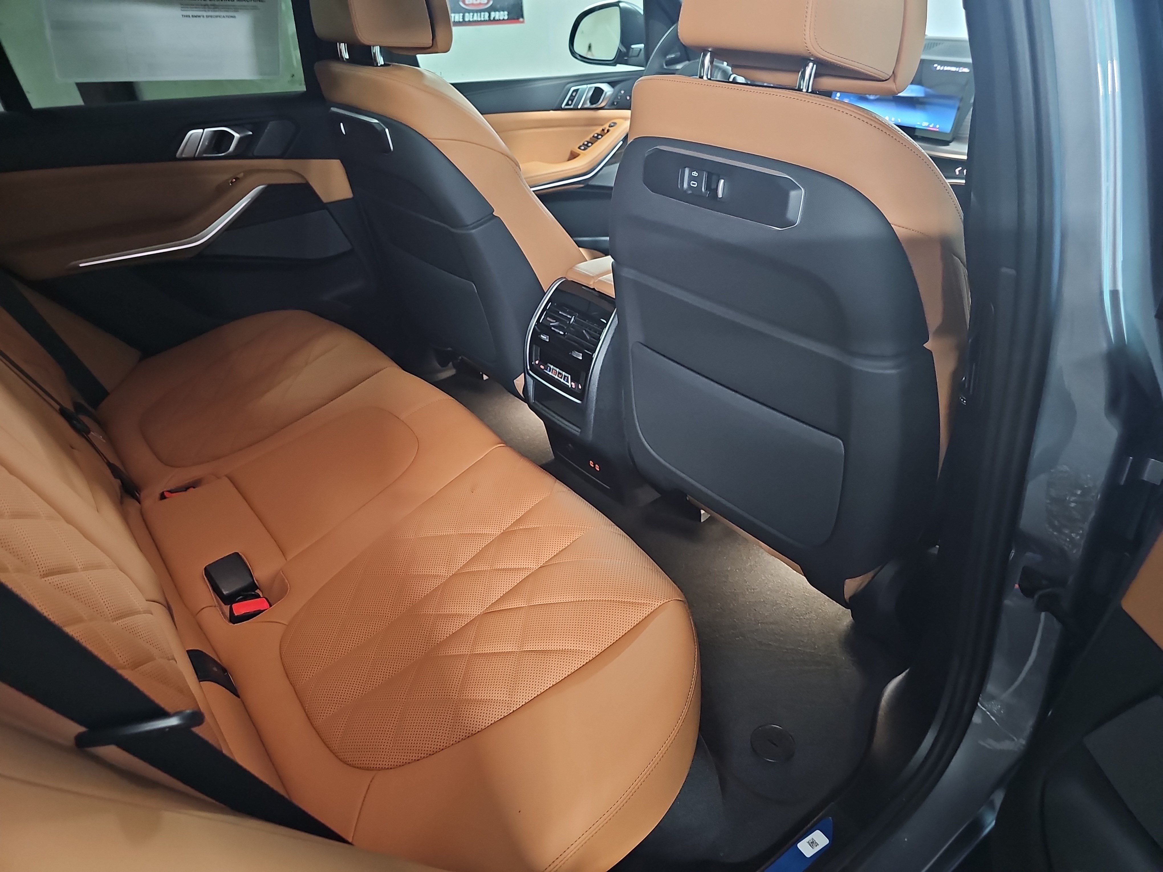 New 2026 BMW X5 xDrive50e w/ Climate Comfort Package AWD/4WD image 11