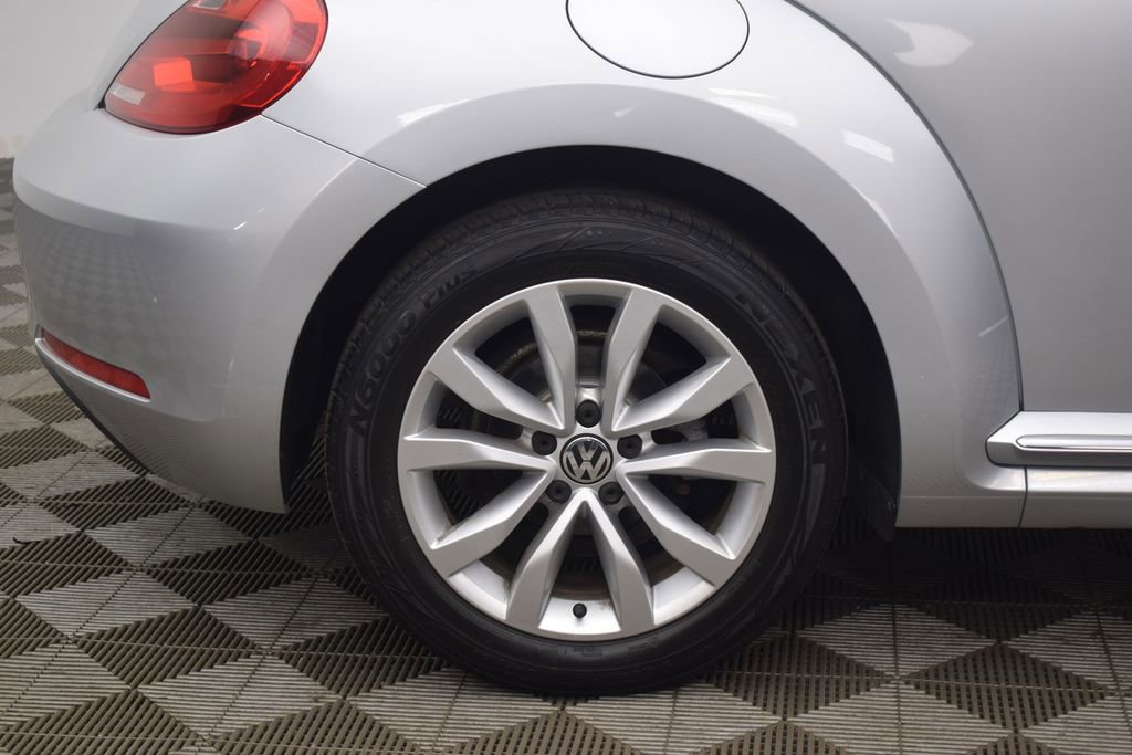 Used 2014 Volkswagen Beetle TDI image 29