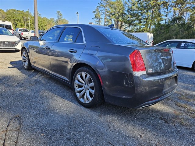 Used 2019 Chrysler 300 Touring L w/ Quick Order Package 22F image 10