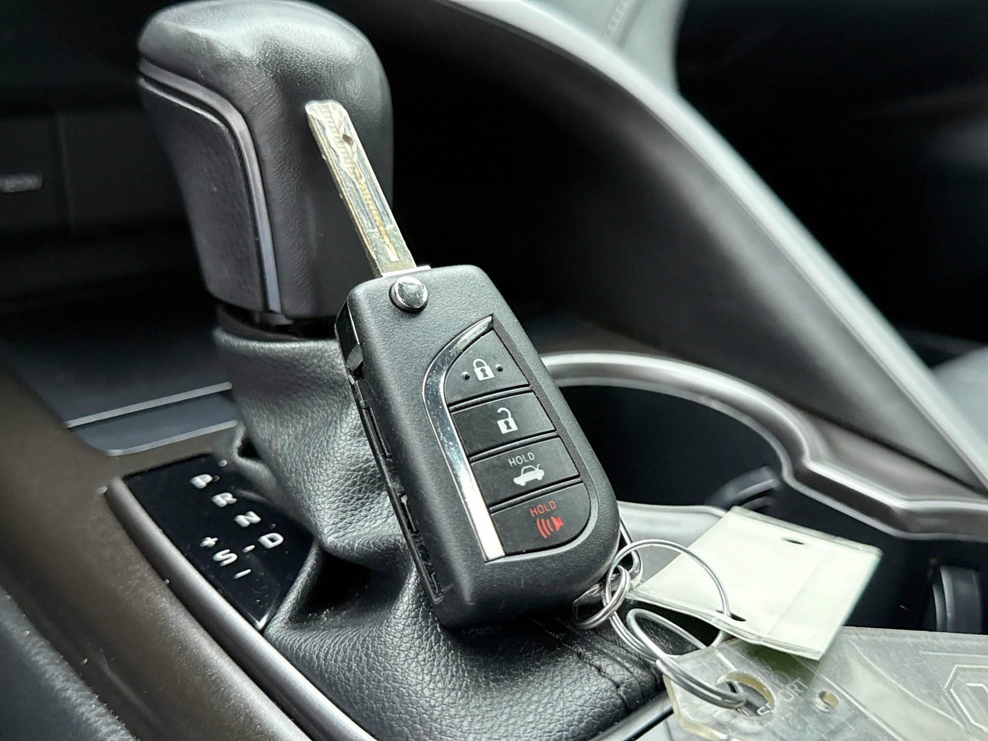 Used 2023 Toyota Camry SE AWD/4WD image 22