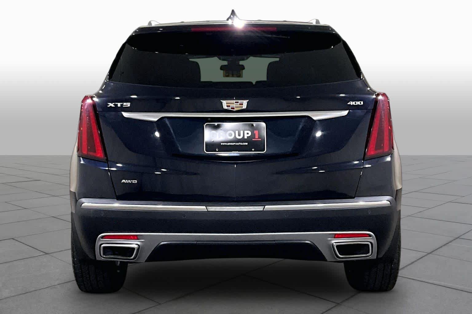 Used 2021 Cadillac XT5 Premium Luxury AWD/4WD image 4