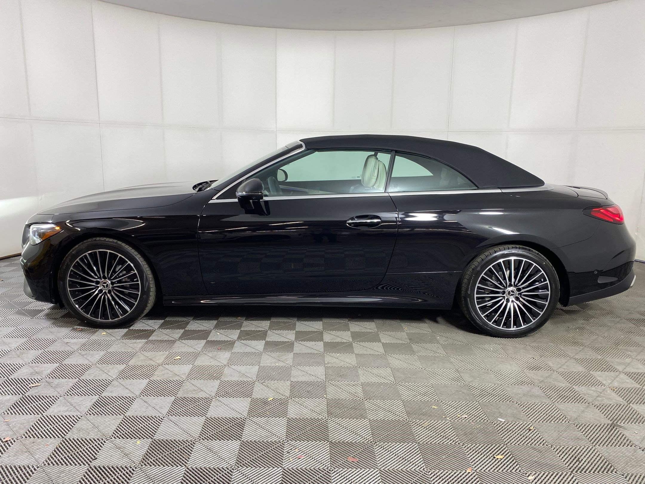 New 2026 Mercedes-Benz CLE 300 4MATIC Cabriolet video 2