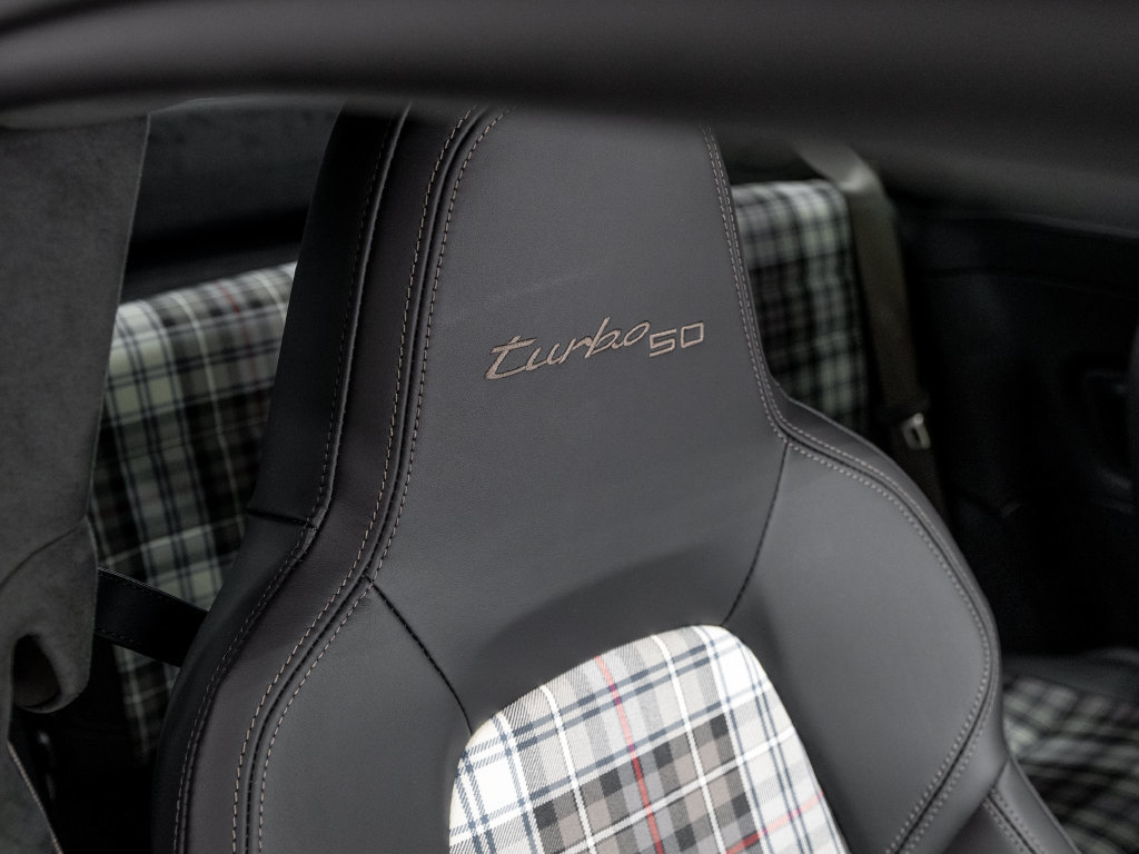 Used 2025 Porsche 911 Turbo S AWD/4WD image 18