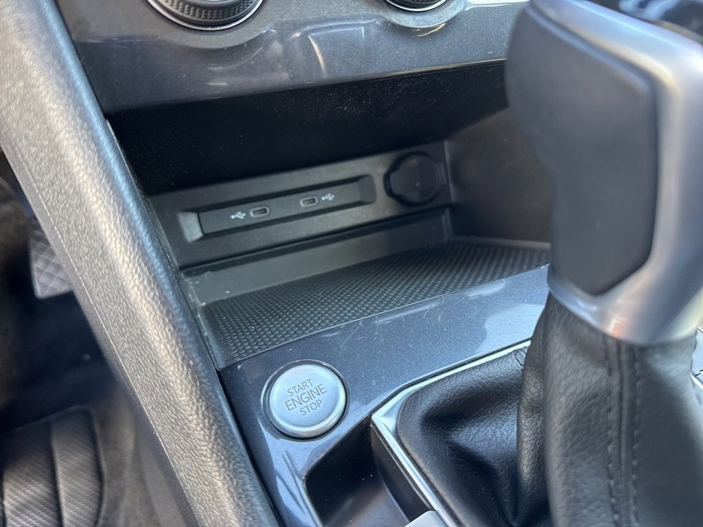 Used 2024 Volkswagen Tiguan SE image 15