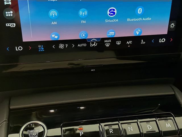 New 2026 Lincoln Navigator Premiere AWD/4WD image 16