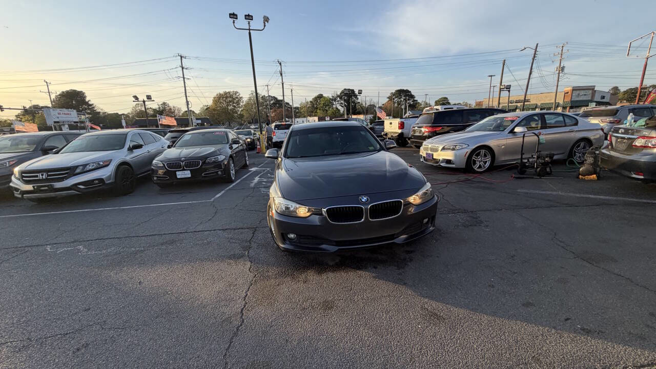 Used 2015 BMW 320i Sedan RWD image 5