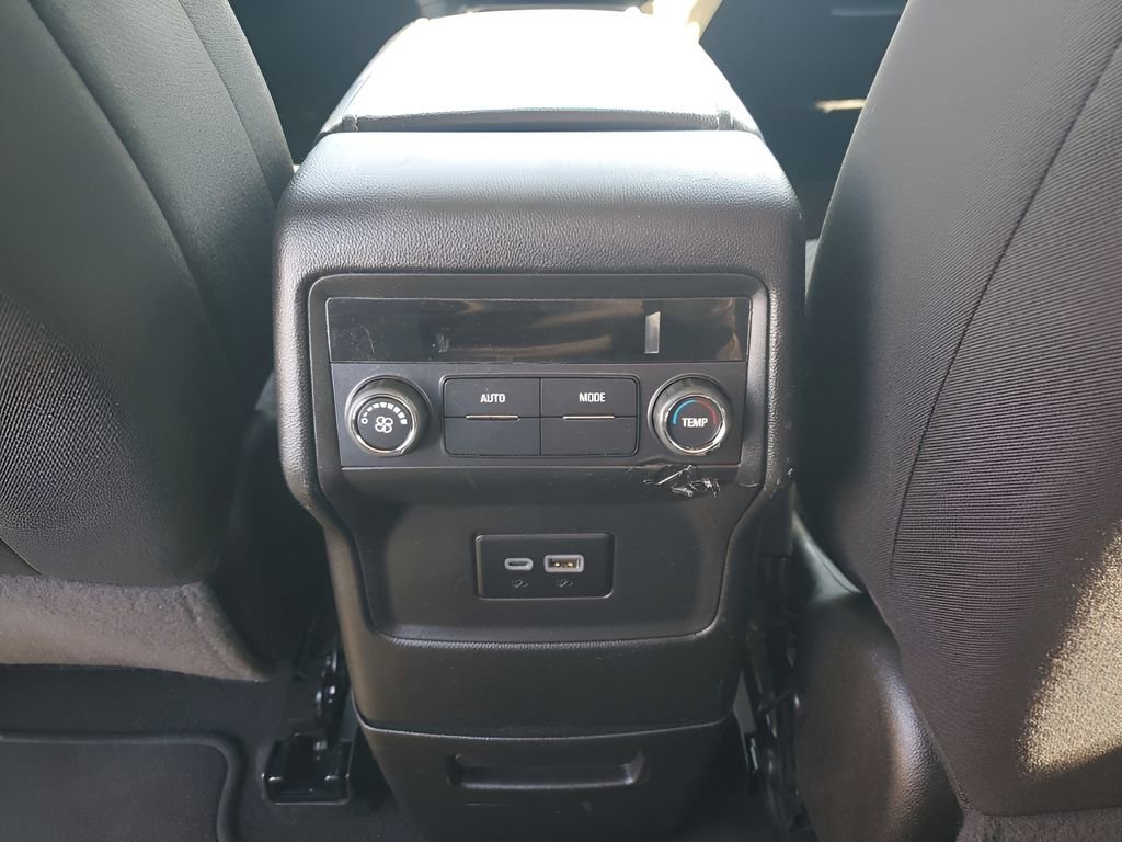 Used 2023 GMC Acadia SLE w/ Elevation Edition image 21