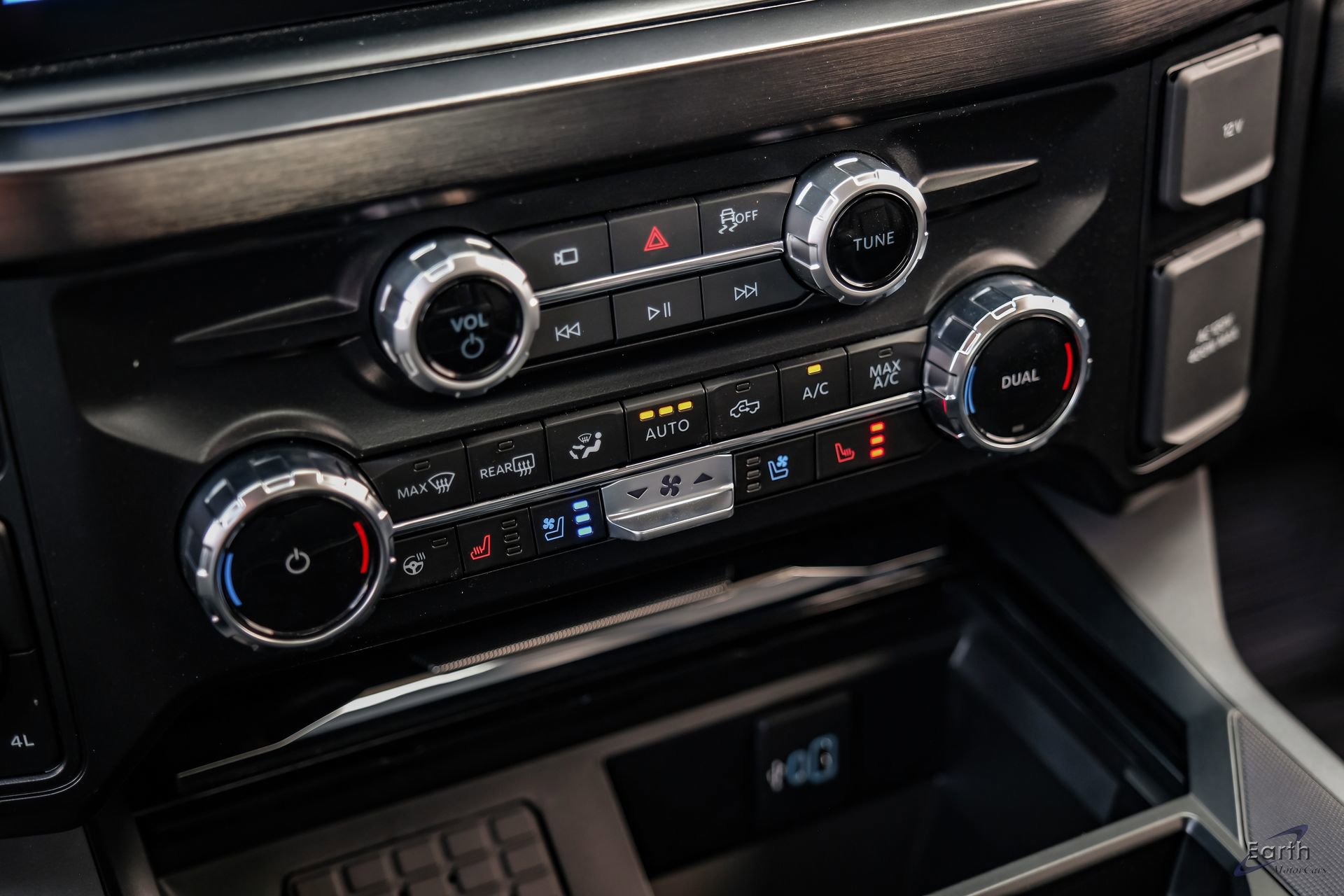 Used 2026 Ford F450 Lariat w/ FX4 Off-Road Package image 69