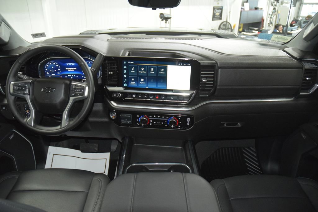 Used 2025 Chevrolet Silverado 2500 LTZ w/ Trail Boss Package AWD/4WD image 37