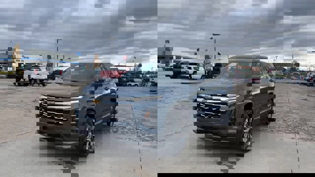 New 2026 Chevrolet Equinox LT w/ Convenience Package II image 4