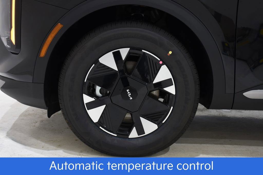 New 2026 Kia Sportage LX image 6