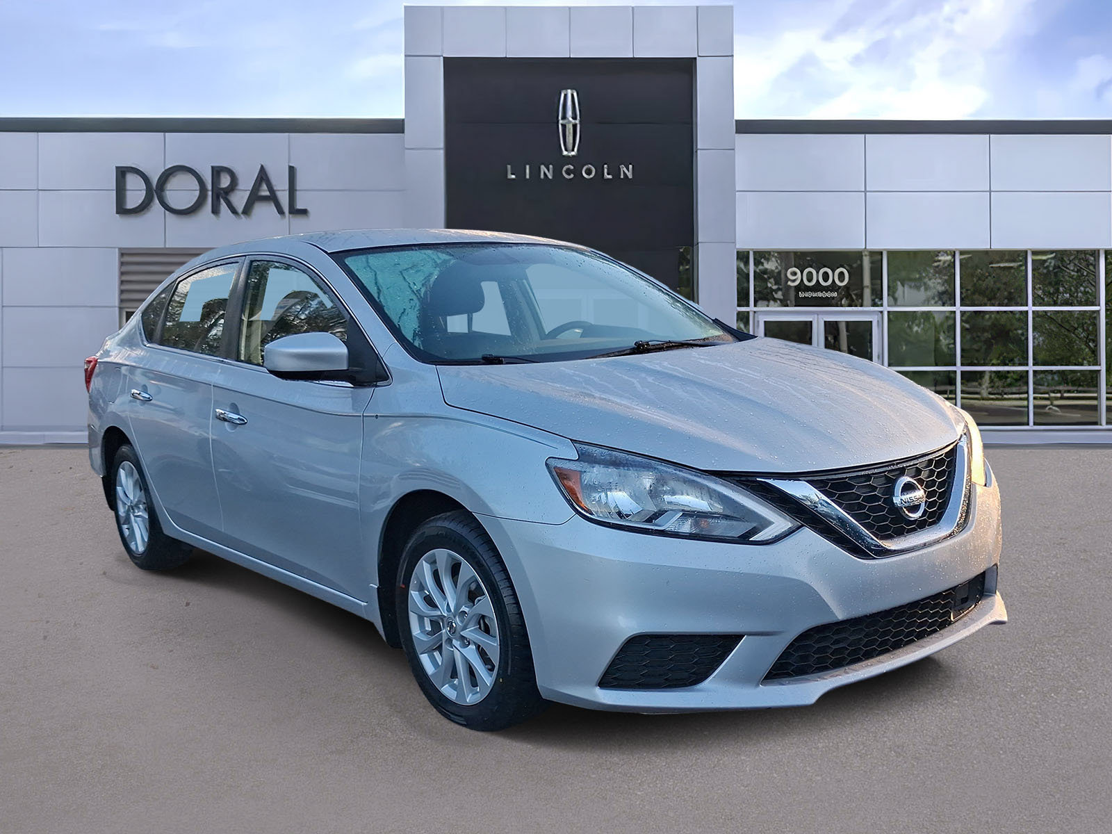 Used 2018 Nissan Sentra SV FWD image 1