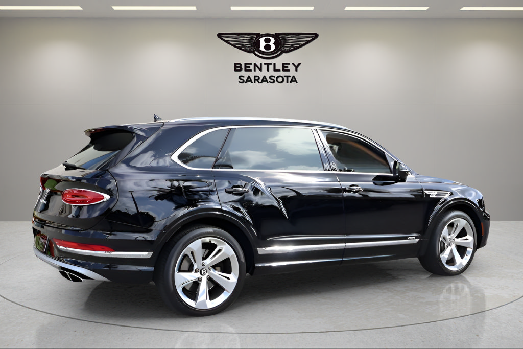 Used 2024 Bentley Bentayga Extended Wheelbase AWD/4WD image 9