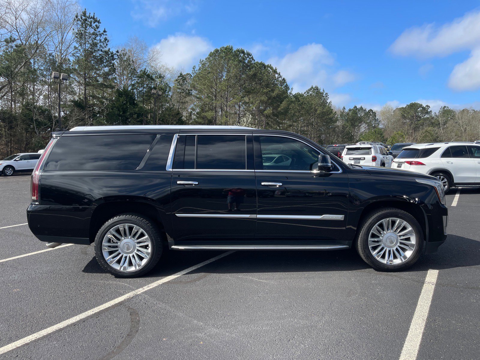 Used 2020 Cadillac Escalade ESV Luxury image 21