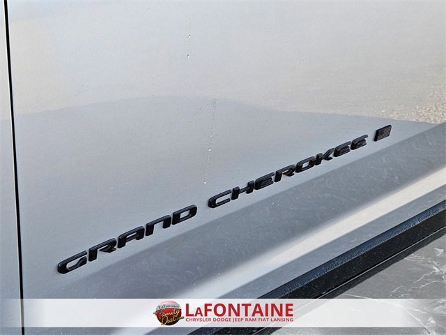 New 2025 Jeep Grand Cherokee Limited w/ Black Appearance Package image 30
