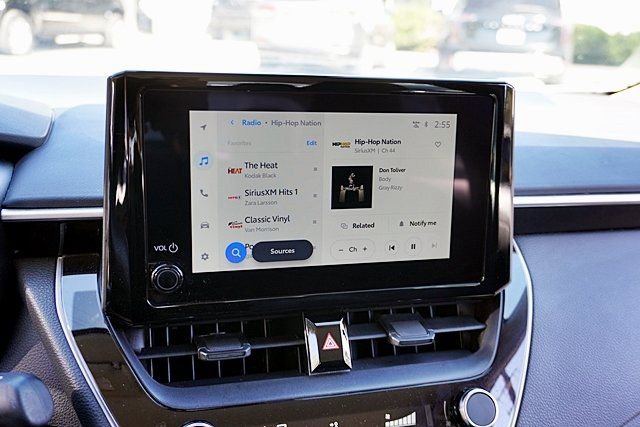 Used 2025 Toyota Corolla LE image 23