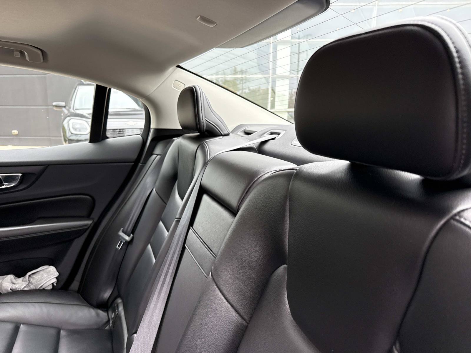 Used 2019 Volvo S60 T5 Momentum w/ Premium Package FWD image 16