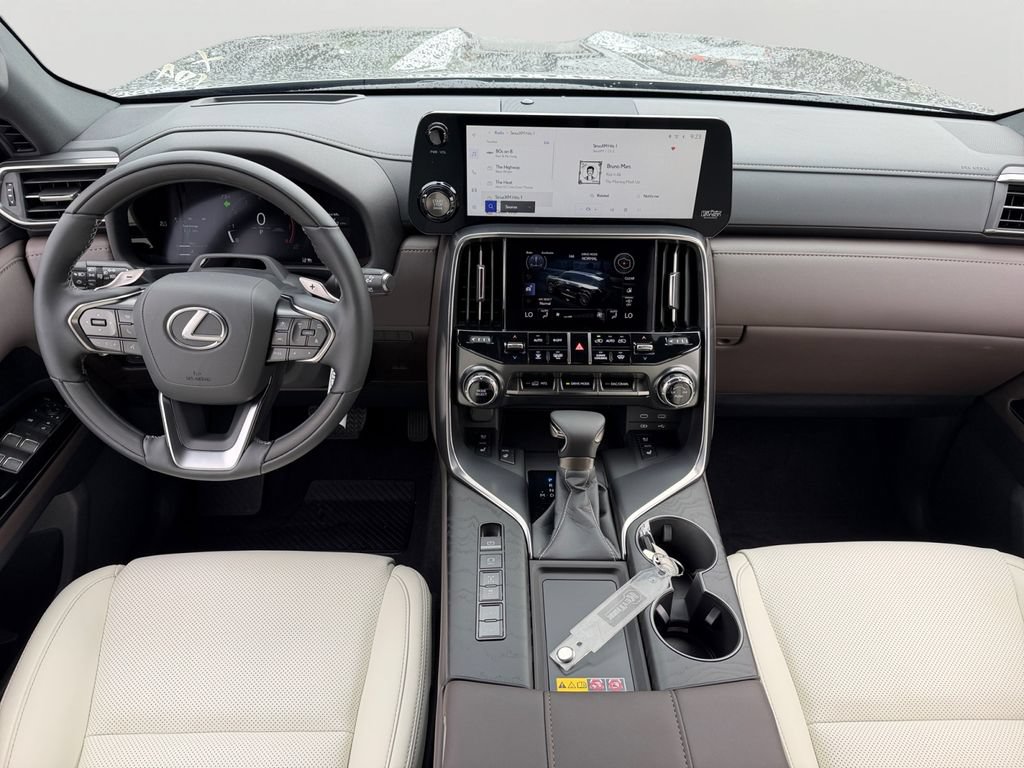New 2026 Lexus LX 600 4WD w/ Luxury Package image 12