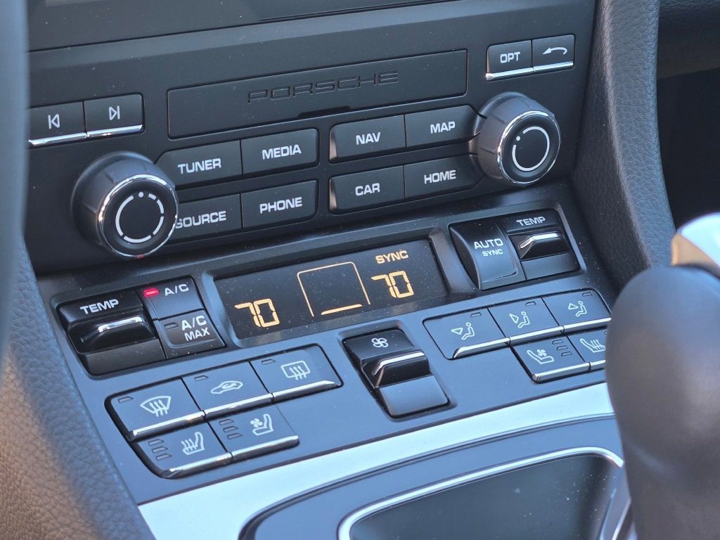 Used 2024 Porsche 718 Cayman image 23