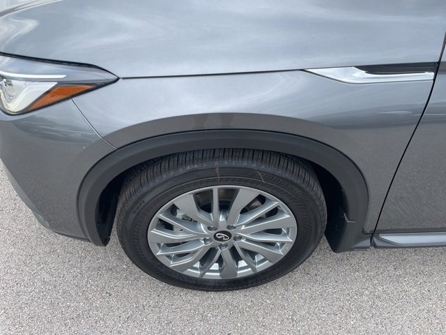 New 2025 INFINITI QX50 Luxe image 7