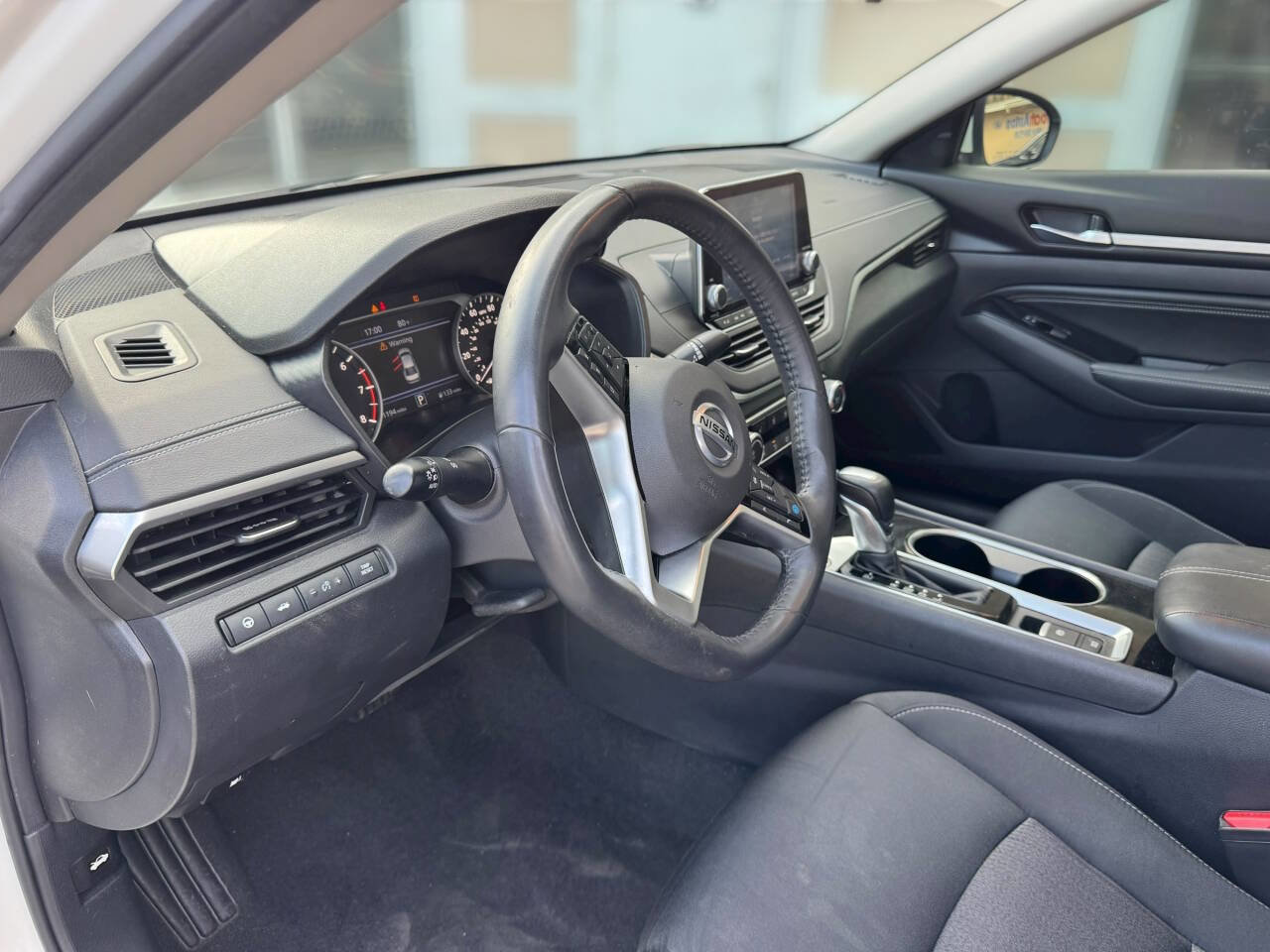 Used 2021 Nissan Altima 2.5 SV w/ SV Premium Package image 25