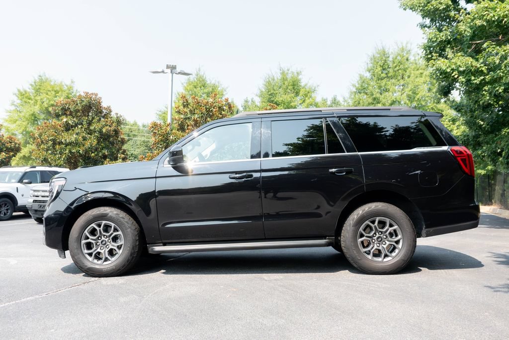 Used 2025 Ford Expedition Active RWD image 7