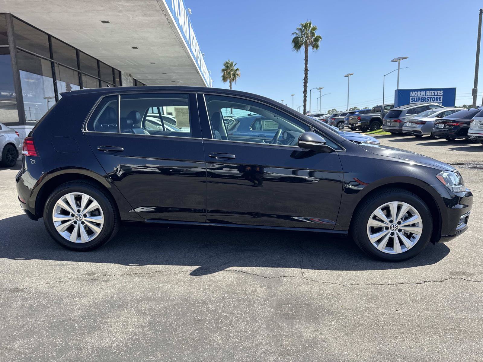 Used 2021 Volkswagen Golf 4-Door FWD image 6