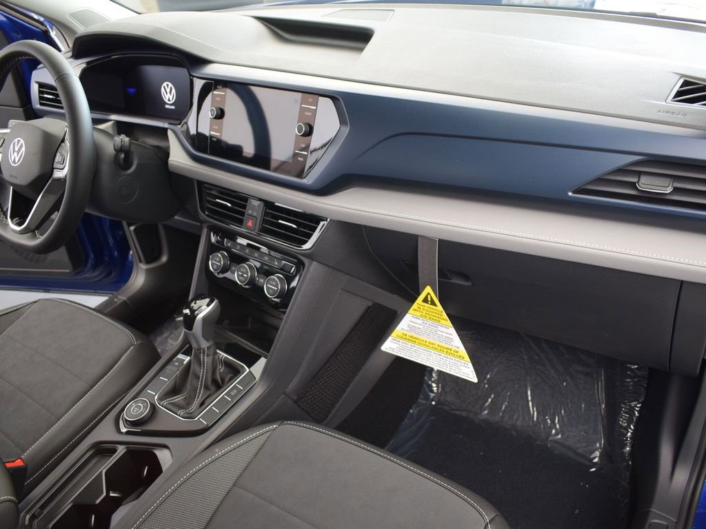 Used 2024 Volkswagen Taos SE image 13