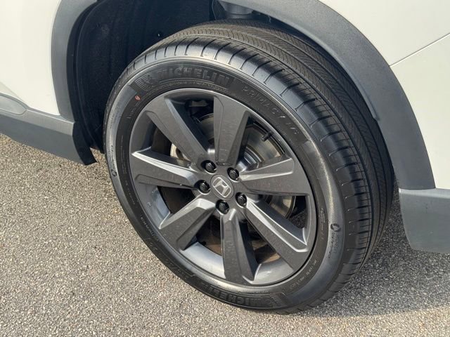 Used 2025 Honda Pilot Sport image 5