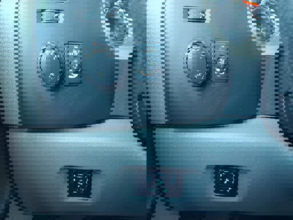 Used 2014 GMC Sierra 2500 W/T w/ Snow Plow Prep Package image 11